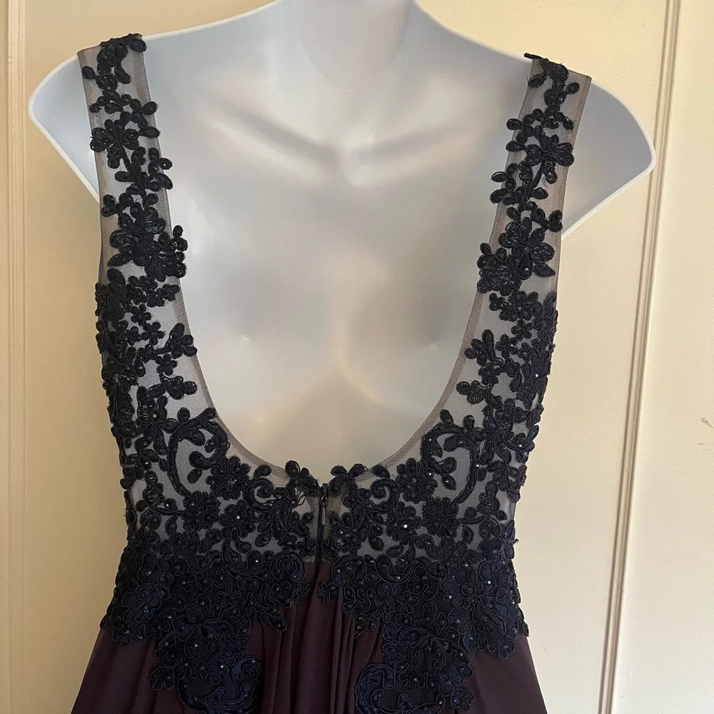 SHERRI HILL Formal evening gown/prom gown, purple size 2 - Picture 9 of 17